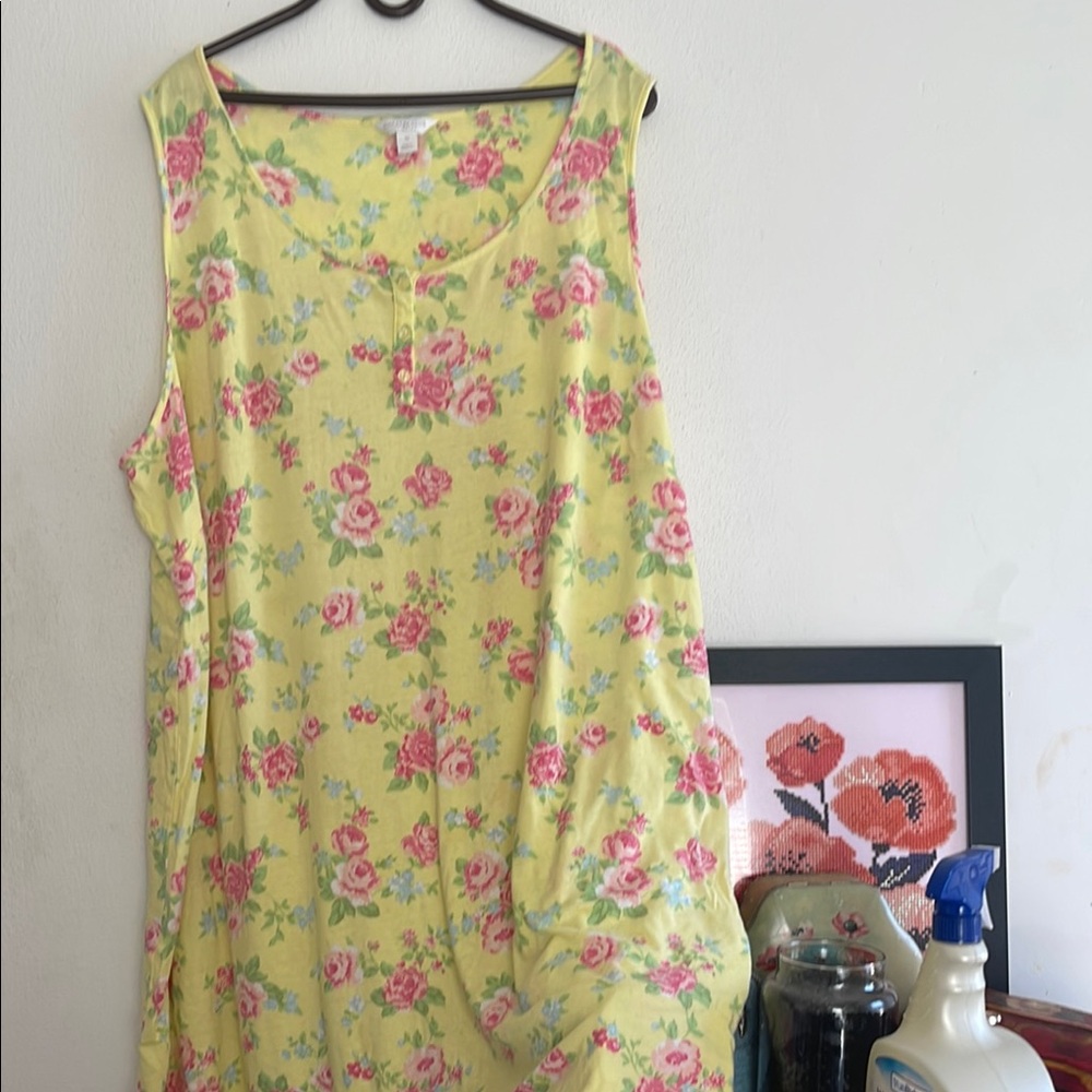 Floral Sleeveless nightgown- Yellow and Pink never worn
